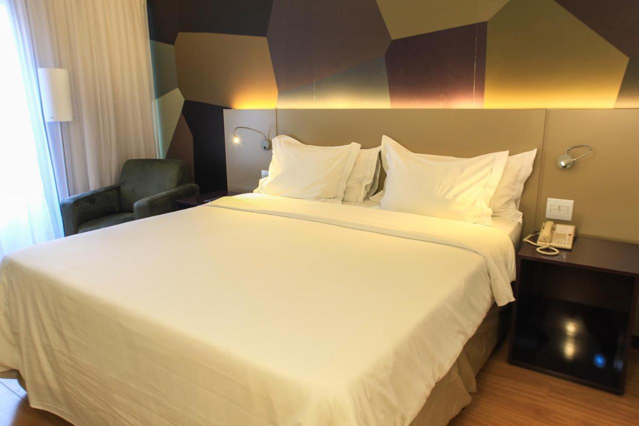 Mercure 酒店 4*